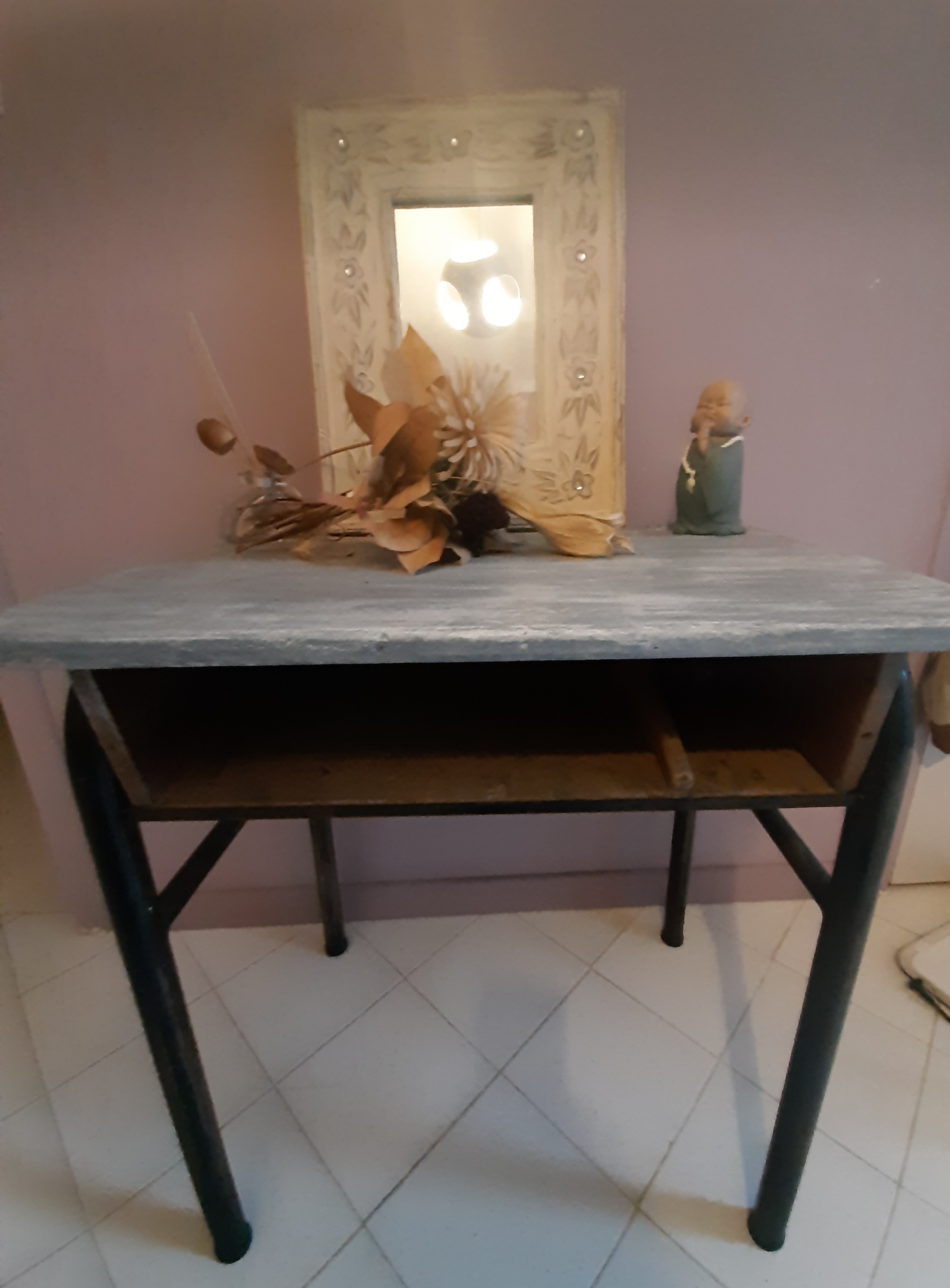 Table bleue - Image agrandie